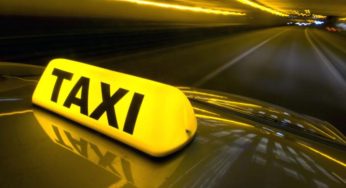 تونس: سيارات تاكسي لنقل الأجهزة الأمنية والصحية مجانا إلى مواقع عملهم ليلا في توزر