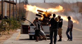 وزيرا خارجية تونس والجزائر يطالبان بضرورة الوقف الفوري للإقتتال في ليبيا