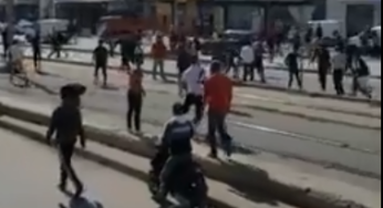مواجهات بين الأمن و المحتجين بحي التّضامن و حي التحرير إثر وفاة الشّاب مالك السّليمي (فيديو)